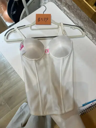 純白光澤束身内衣